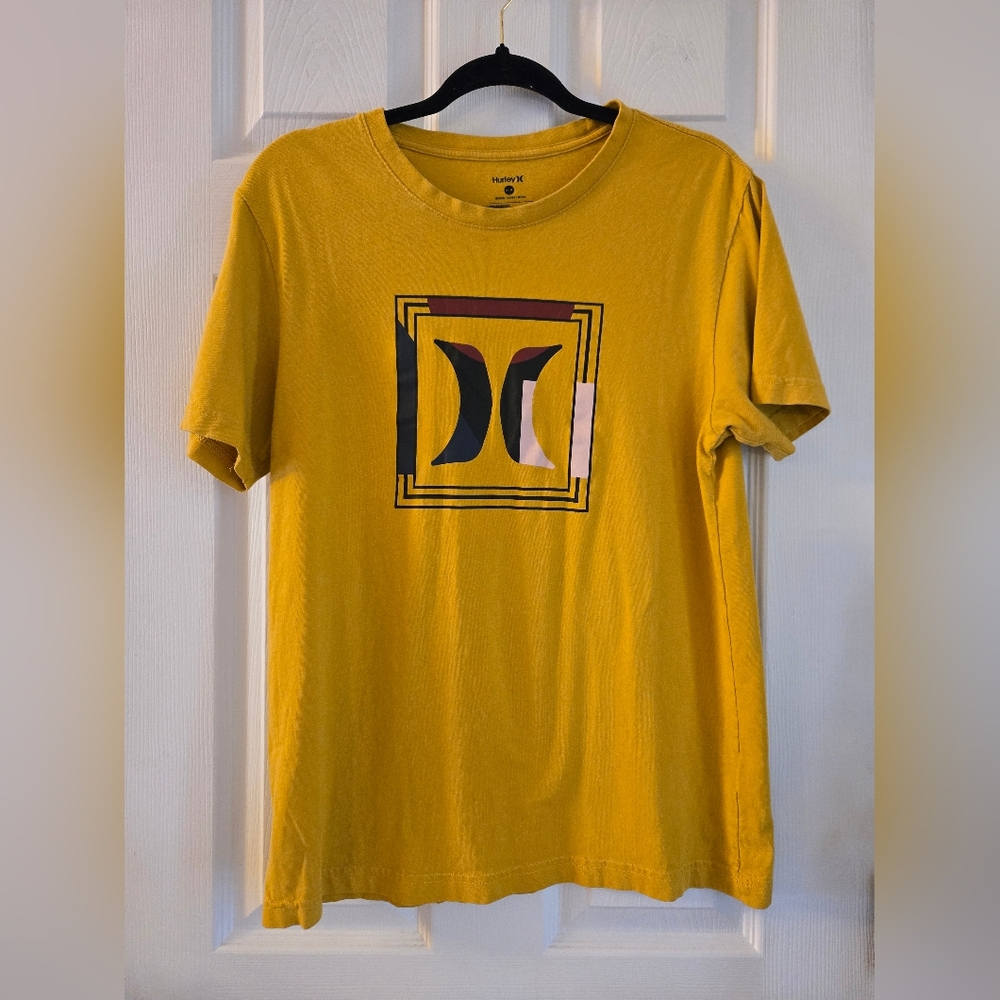 Hurley Men's Yellow Short Sleeve T-Shirt Size Medium